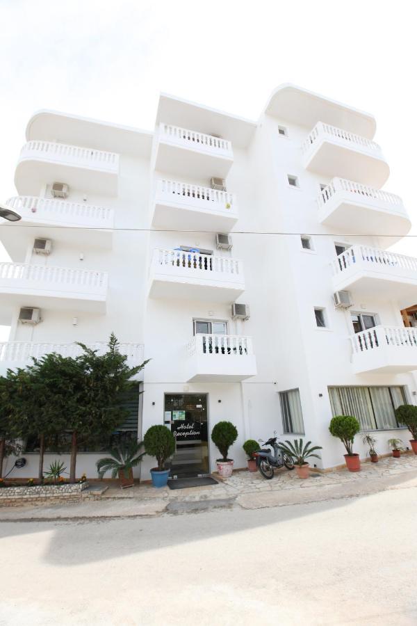 Hotel Driloni Ksamil Exteriör bild