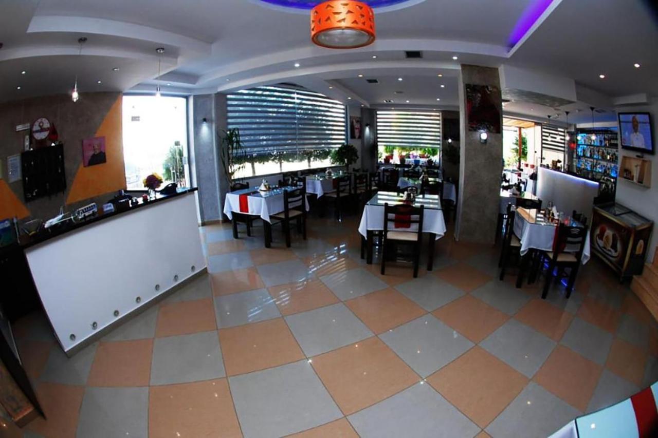 Hotel Driloni Ksamil Exteriör bild