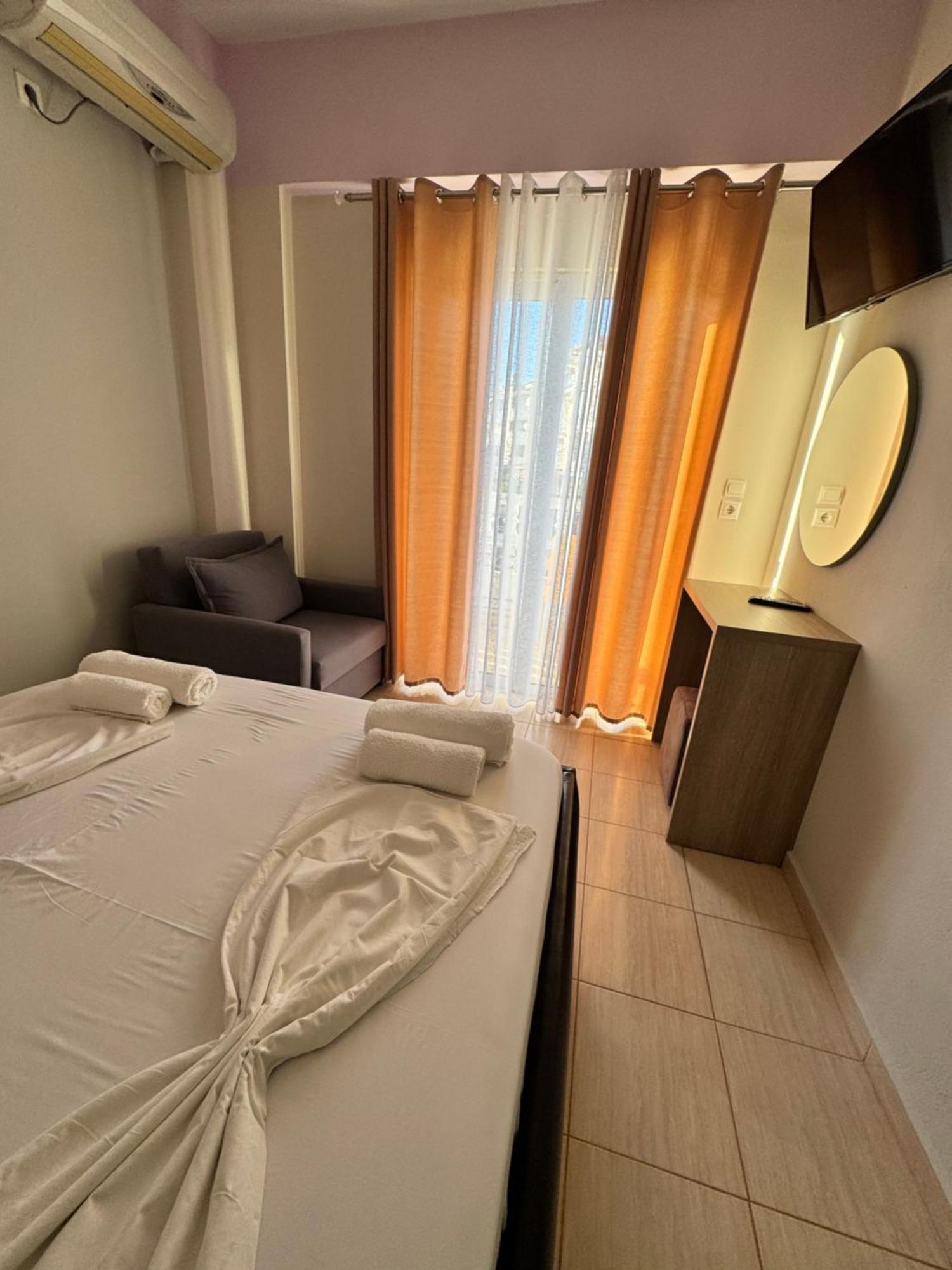 Hotel Driloni Ksamil Exteriör bild