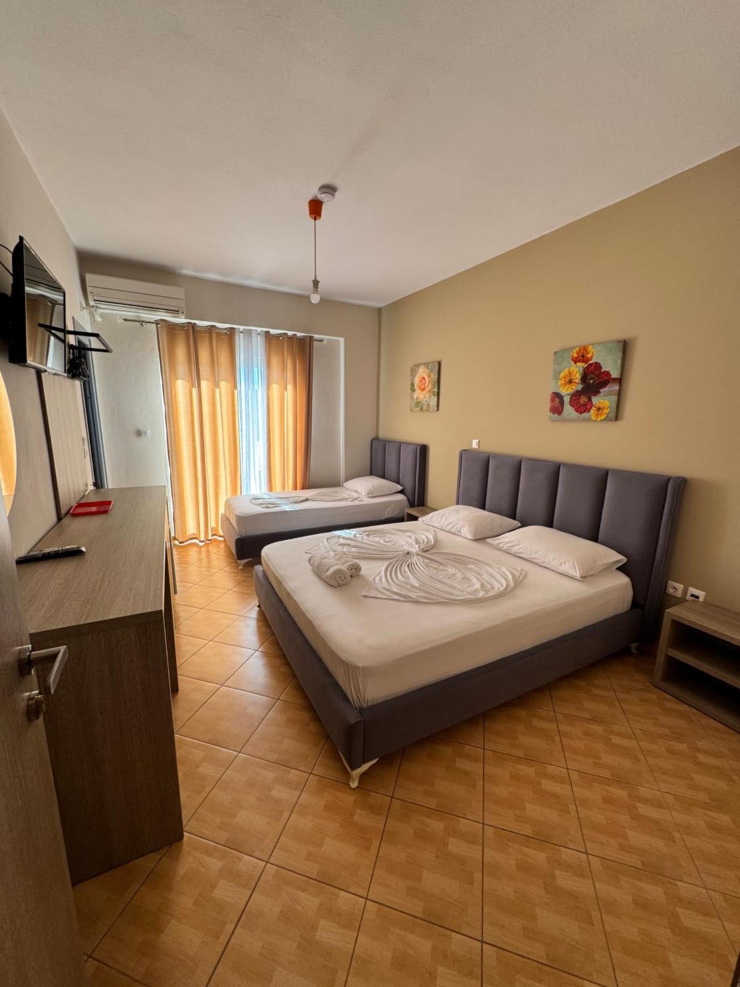 Hotel Driloni Ksamil Exteriör bild